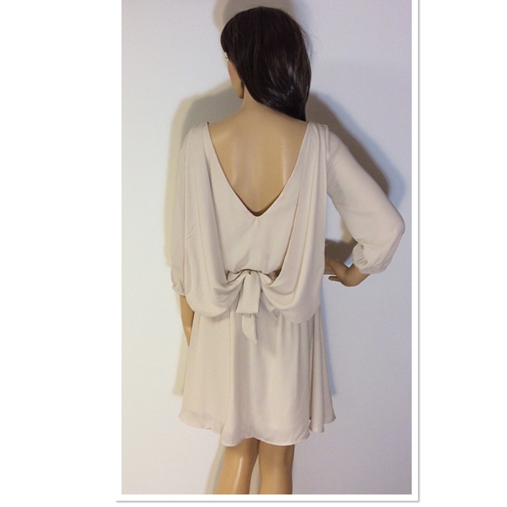 BEAUTIFUL NUDE Semi-open back, bow detail DRESS